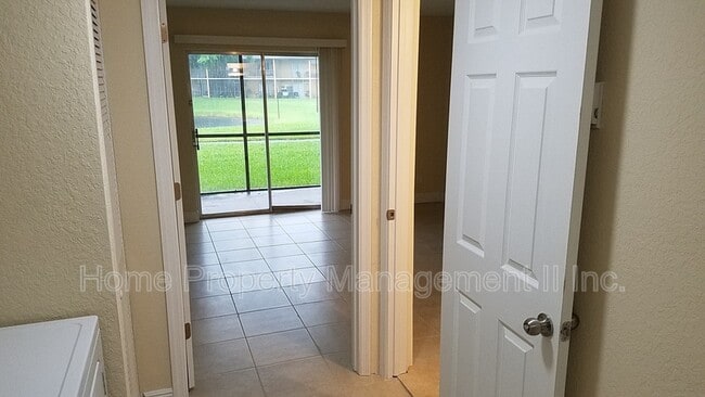 Building Photo - 1807 Meadows Cir W