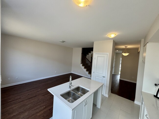 Building Photo - 183 Windance Cres