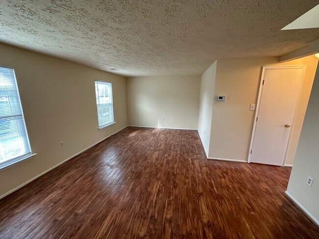 Building Photo - 7227 Branchwood Pl