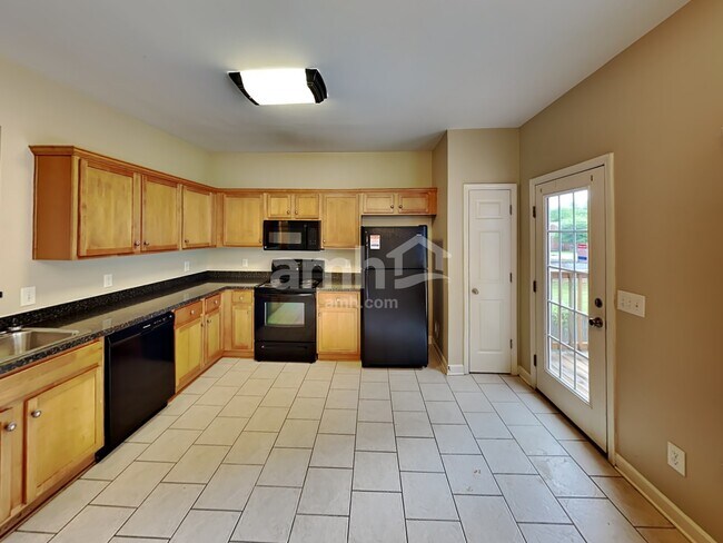 Building Photo - 1204 Saddle Brk
