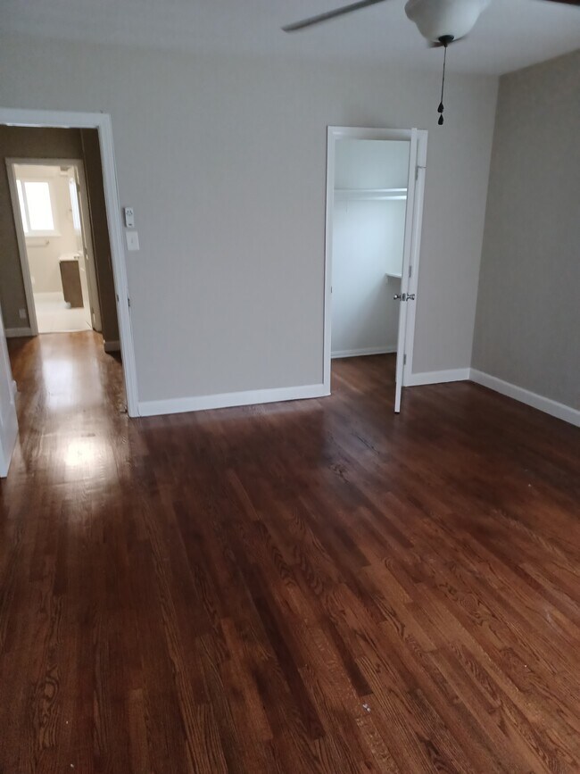 Bedroom - 3646 Carmona Ave