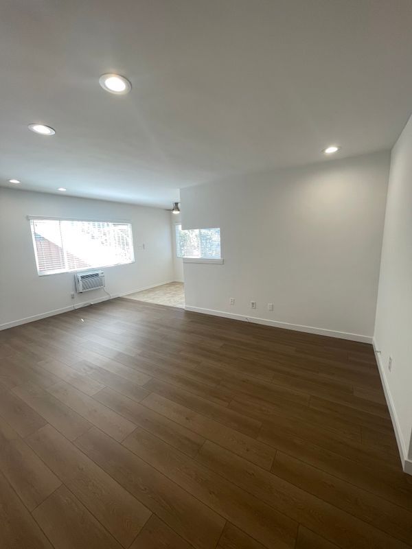 Foto del edificio - 744 Pier Ave