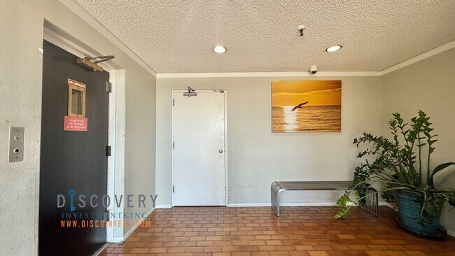 Foto del edificio - Lake Merritt Condominium 2 Bedroom, 2 Bath...