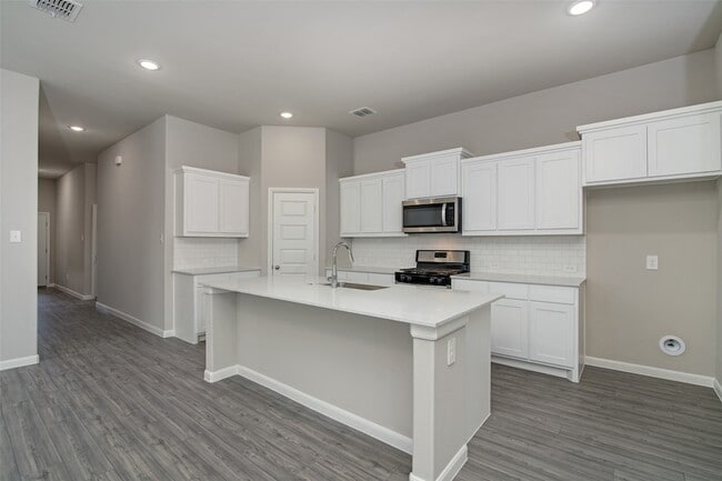 Building Photo - 5406 Big Thicket Ln