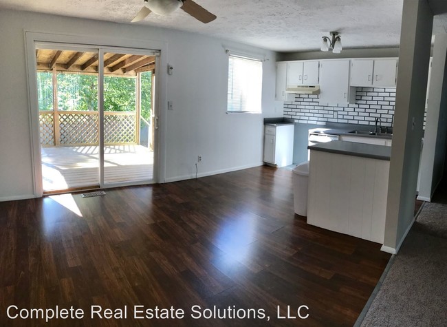 Building Photo - 6225 Roberts Creek Ln