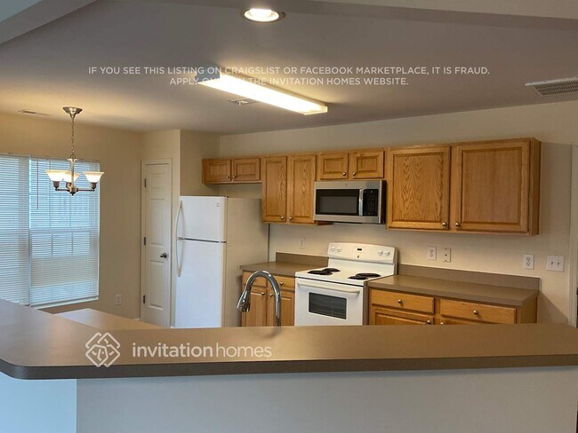 Foto del edificio - 5012 Babbling Brook Dr