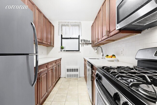 Building Photo - 44 Butler Pl