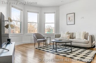 Building Photo - 406 Columbia St