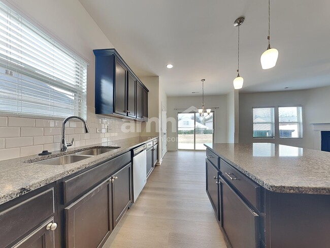 Building Photo - 15141 Taylor Ridge Ln