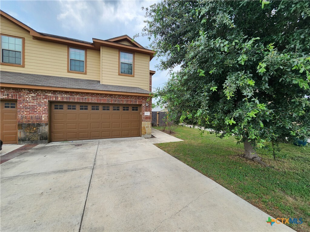 Foto principal - 305 Rosalie Dr