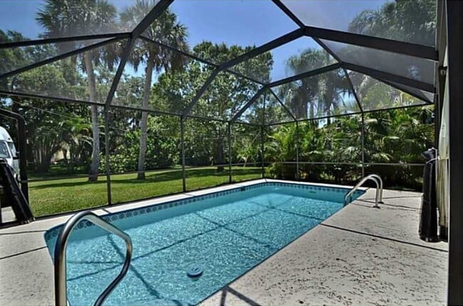 Building Photo - 2736 Whippoorwill Ln
