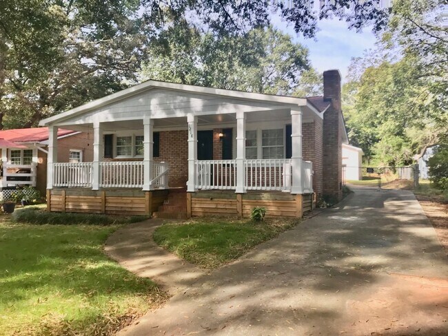 Foto del edificio - Beautiful 2 bedroom 1 bath home in charlotte