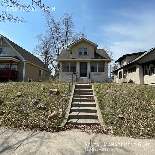 Building Photo - Charming 2 Bed/1 Bath + Den for Rent!