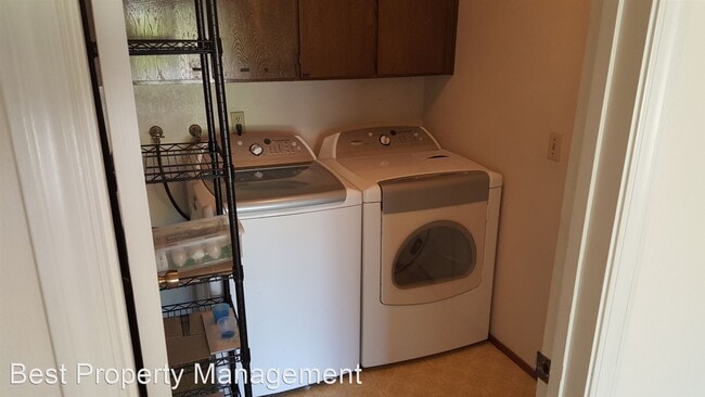 Building Photo - 4 br, 2.5 bath House - 982 Desconsado Ave