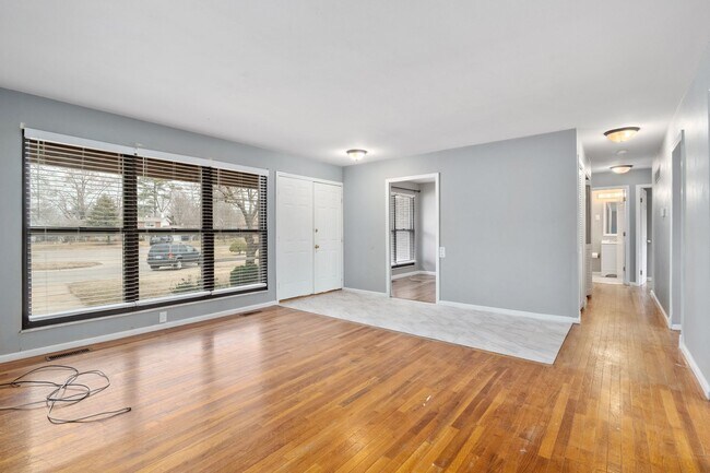 Foto del edificio - 3 Bed, 2 Bath Single Family Ranch with Bas...