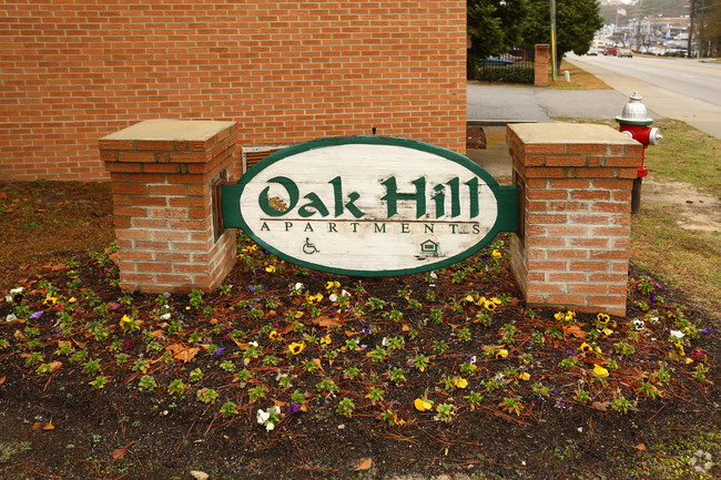 Foto del edificio - Oak Hill Apartments