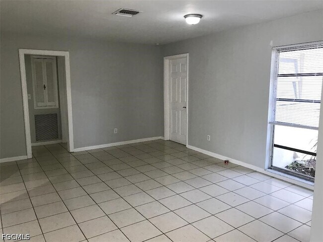 Foto del edificio - 1311 SE 25th Terrace