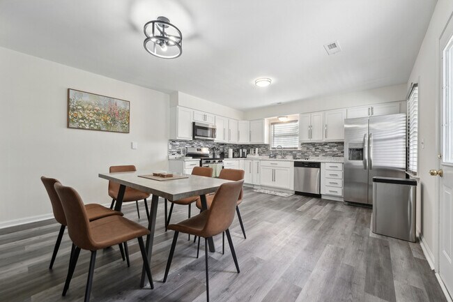 Foto del edificio - 214 Bridgefield Pl