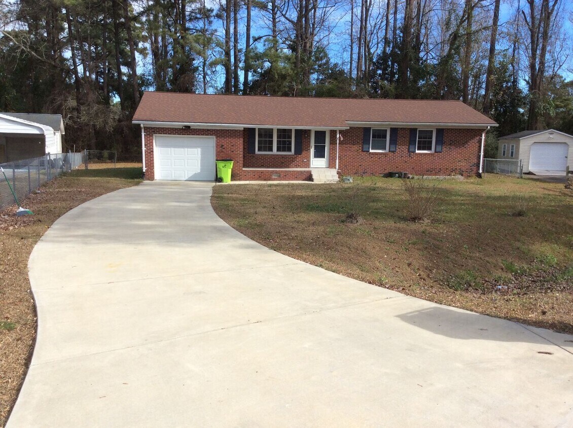 Primary Photo - Ranch Style Single Family Home in New Bern