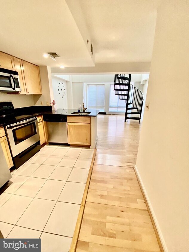 Primary Photo - 1225 13th St NW
