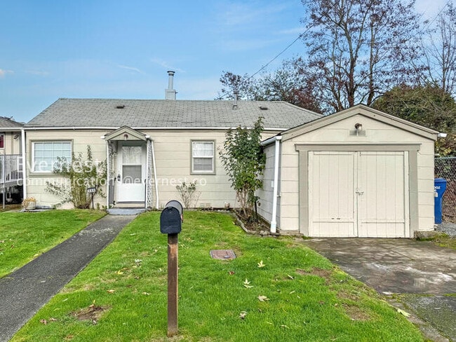 Building Photo - 509 3rd St SW