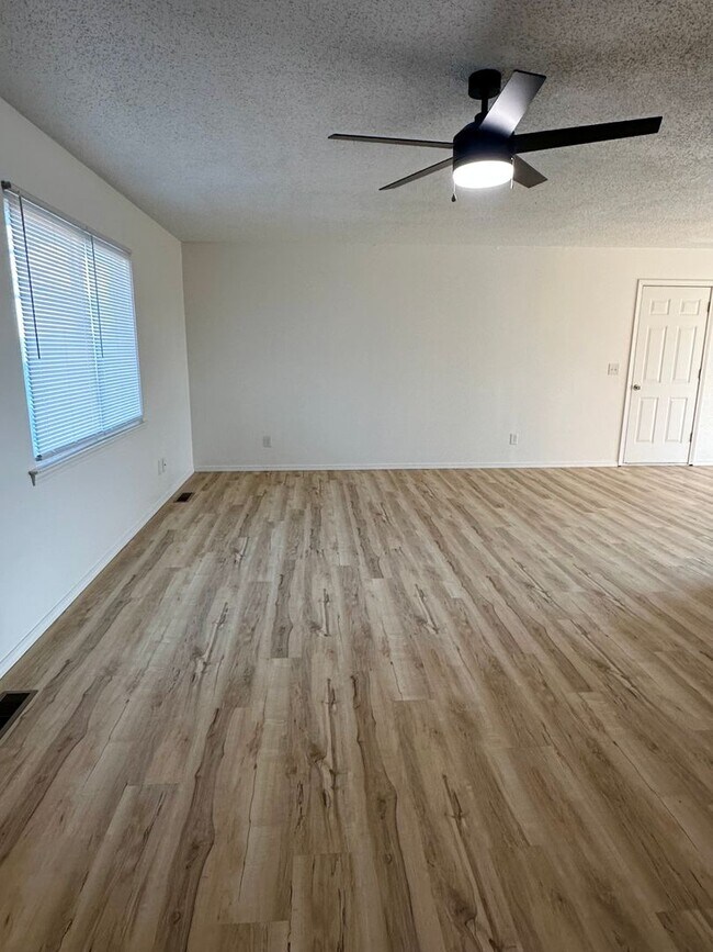 Building Photo - S0064-MF2-E1