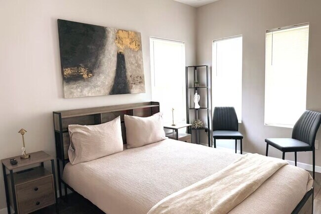 Foto del edificio - "Discover Cozy Comfort: Furnished 1-Bedroom Haven in McAllen's Prime Location!"