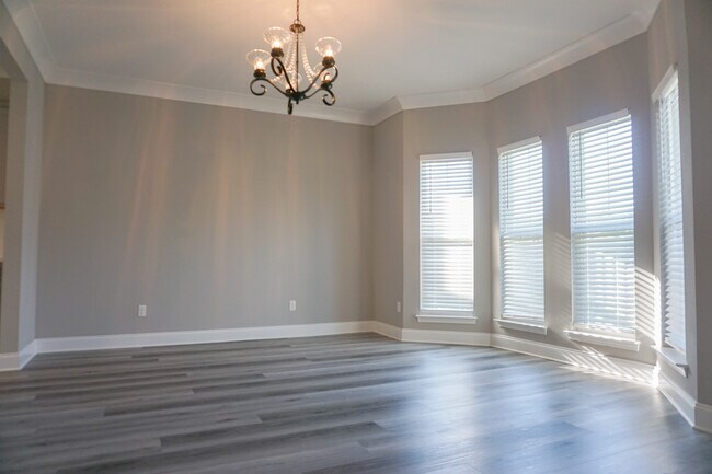 Building Photo - 48 9th Ave