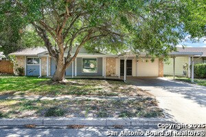 Foto principal - 9614 Gold Dust St