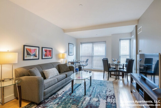 Building Photo - 1091 Boylston St