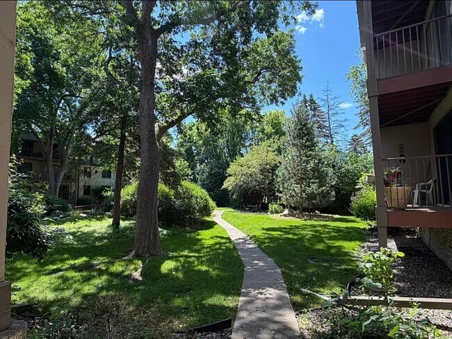 Foto del edificio - 2200 Nevada Ave S