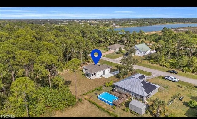 Building Photo - 6018 S Moss Cir