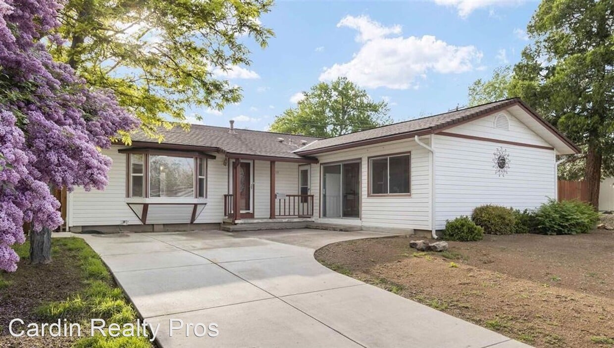 Foto principal - 4 br, 2 bath House - 1415 Bridgewood Ln