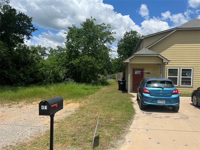 Foto principal - 411 E Elm St