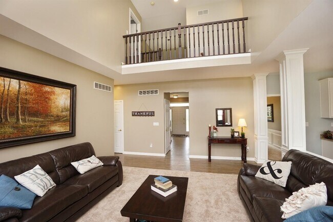 Building Photo - 7882 Yellowwood Dr