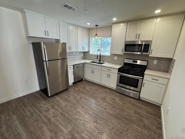 Foto del edificio - 3080 Island Ave