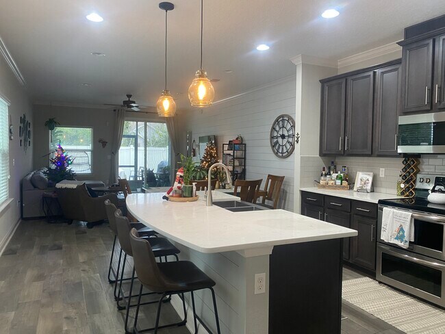 Foto del edificio - 3809 Coastal Cove Cir