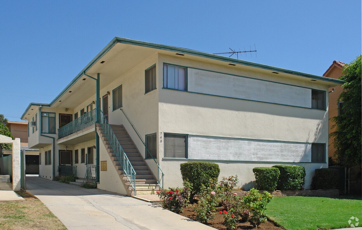 Primary Photo - 740 N Edinburgh Ave