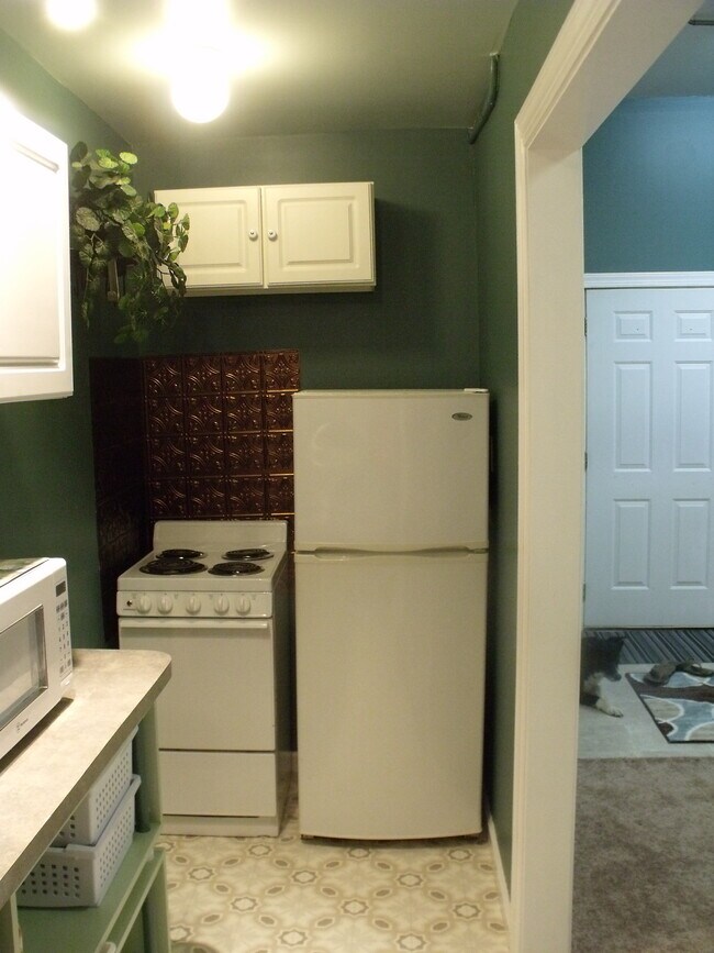 Utilities - 139 Rex Pl