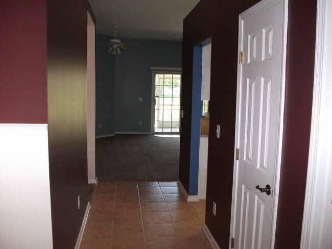 Building Photo - 432 Chamberlain Dr