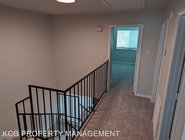 Building Photo - 3 br, 2.5 bath House - 15342 W. LITTLE YORK