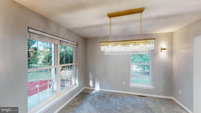 Building Photo - 202 Lakeside Loop