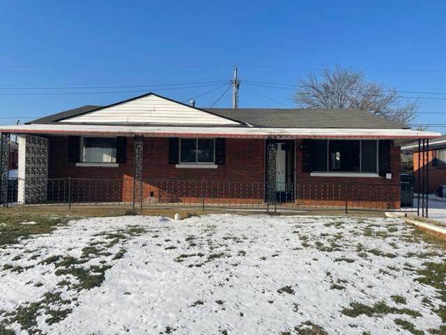 Primary Photo - 965 De Porres Ave