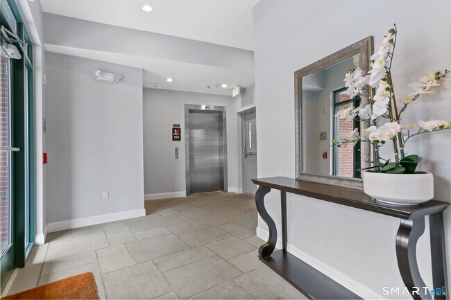 Foto del edificio - 947 Hope St