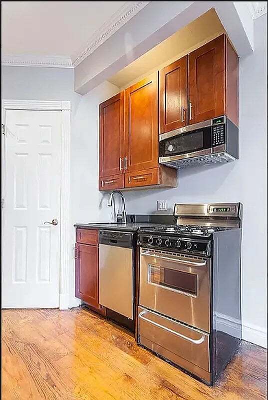 Foto del edificio - 722 10th Ave