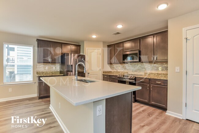 Building Photo - 304 Sportsman Dr