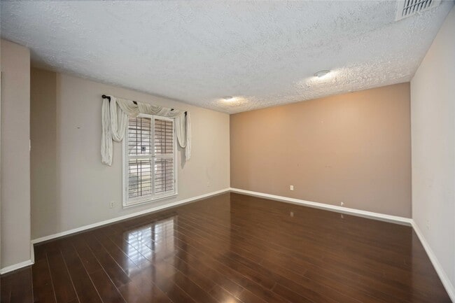 Building Photo - 9871 Sageaspen Ln