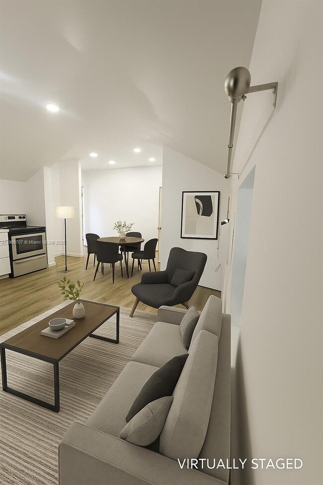 Foto del edificio - 1008 N 18th Ct