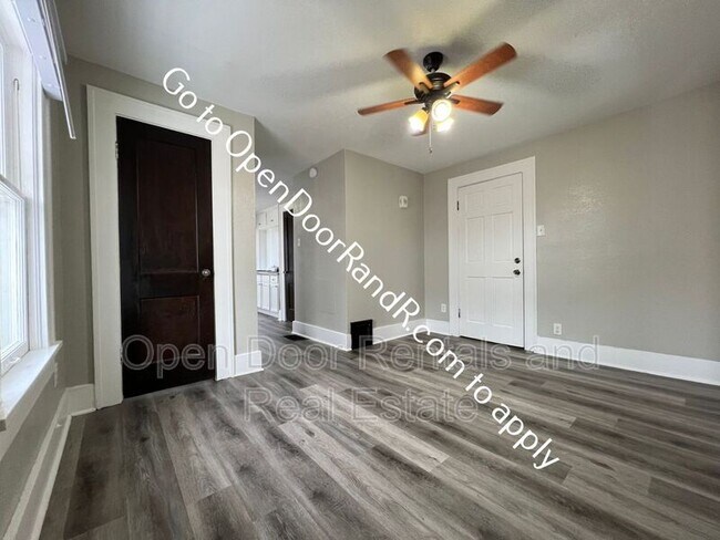 Building Photo - 3718 S Wayne Ave