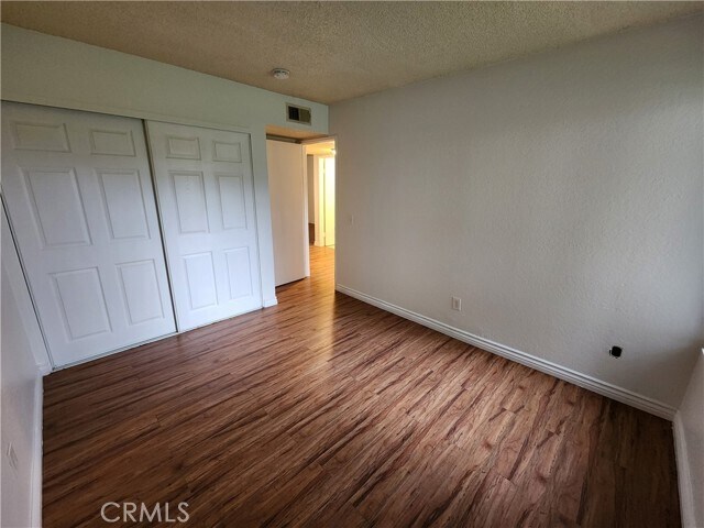 Building Photo - 1355 N San Diego Ave
